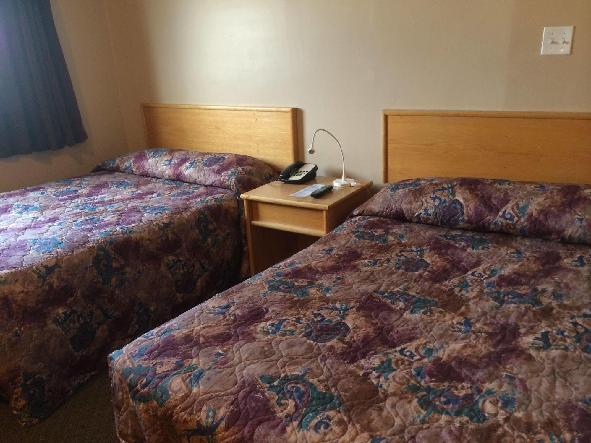 ת'אנדר ביי Nights Inn Motel מראה חיצוני תמונה